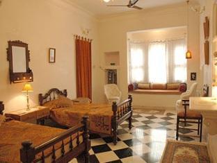 Hotel Pahuna Haveli Udaipur Buitenkant foto