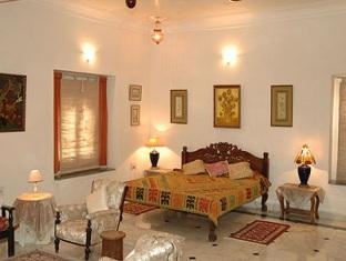 Hotel Pahuna Haveli Udaipur Buitenkant foto